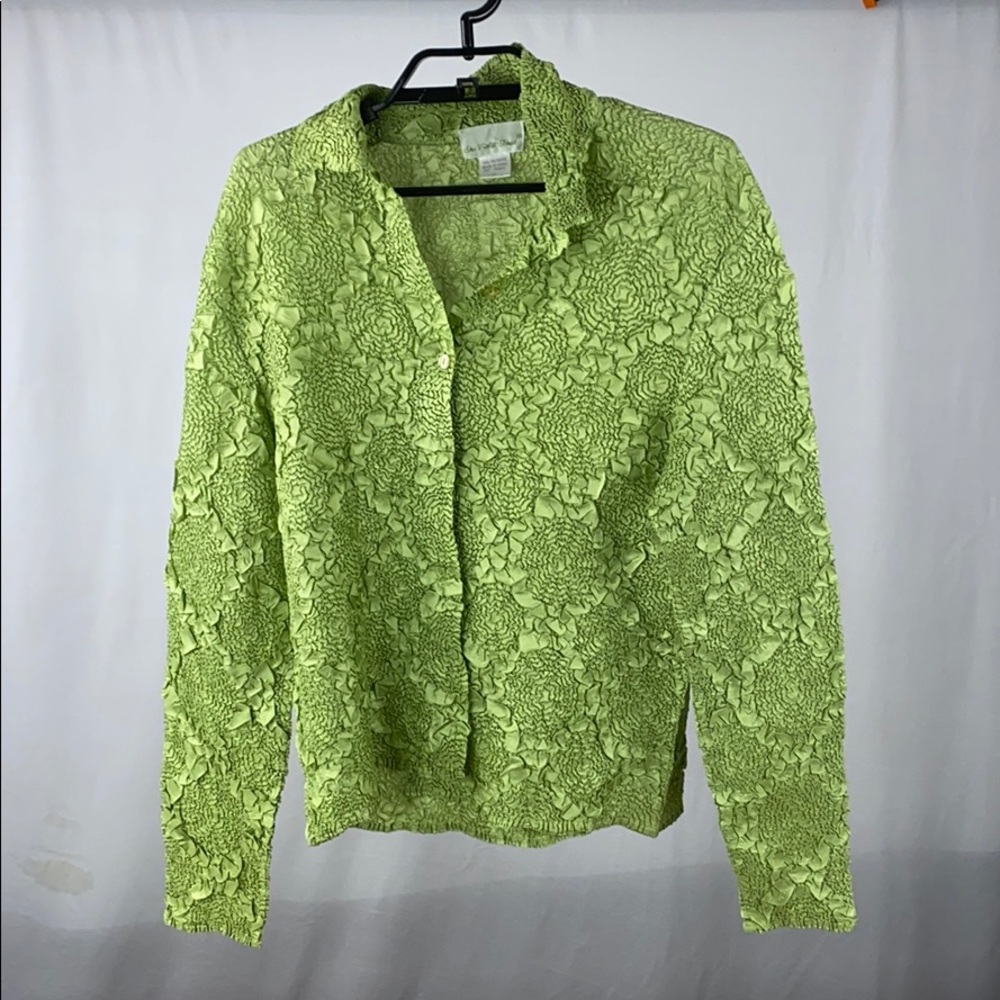 🍃  She’s All That Travel Top Button Up Medium blouse jacket